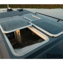 Люк палубный Альбатрос сдвижной 720х720 мм дымчатый (030802T)